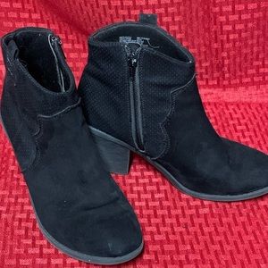 Black Heeled Boots